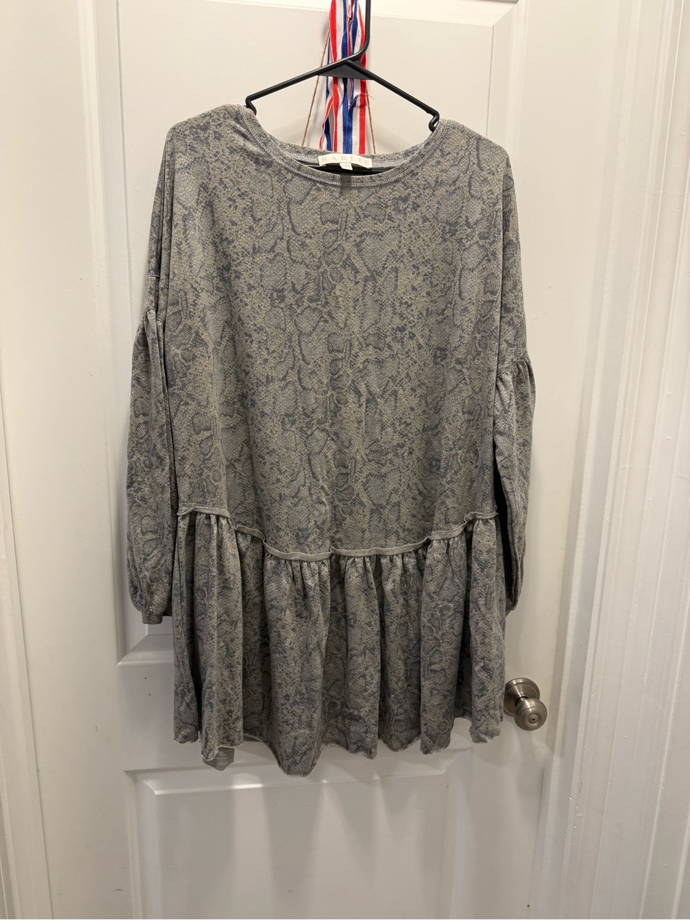 Women’s Karlie Gray Snake-Print Peplum Dress